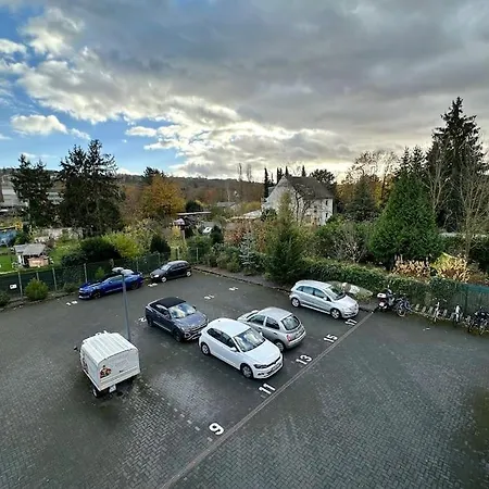 Modernes Studio-apartment Mit Balkon Und Privatem Stellplatz Fuer Bis Zu 4 Personen Nur Wenige Minuten Von Der Innenstadt & Mosel Entfernt アパート *