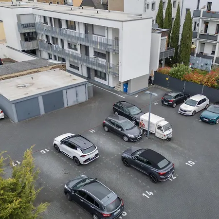 Modernes Studio-apartment Mit Balkon Und Privatem Stellplatz Fuer Bis Zu 4 Personen Nur Wenige Minuten Von Der Innenstadt & Mosel Entfernt