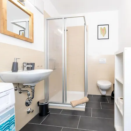 Apartment Modernes Mit Privatem Stellplatz Wenige Minuten Von Der Innenstadt & Mosel Koblenz (Rhineland-Palatinate)