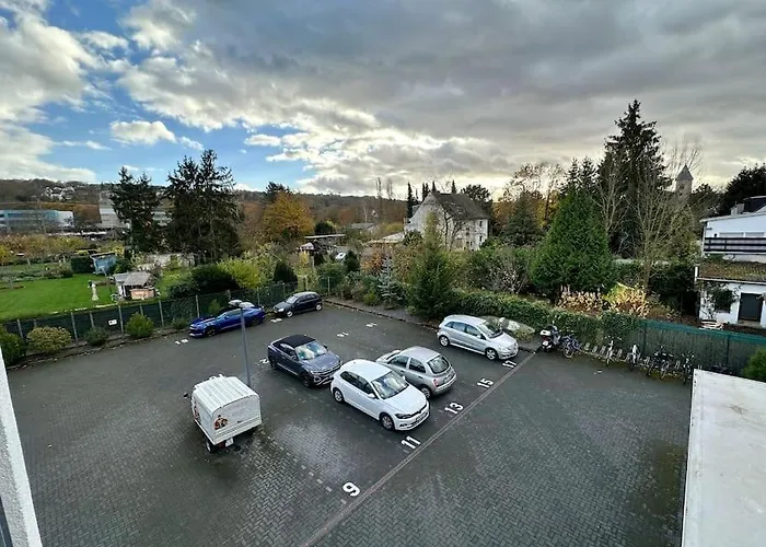 Modernes Studio-apartment Mit Balkon Und Privatem Stellplatz Fuer Bis Zu 4 Personen Nur Wenige Minuten Von Der Innenstadt & Mosel Entfernt Apartmán *