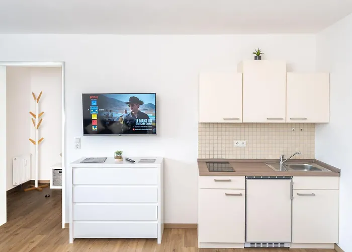 Modernes Studio-apartment Mit Balkon Und Privatem Stellplatz Fuer Bis Zu 4 Personen Nur Wenige Minuten Von Der Innenstadt & Mosel Entfernt Coblença