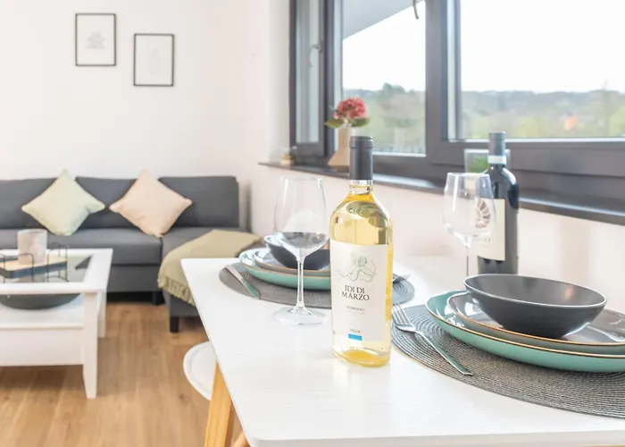 Appartement Modernes Studio-apartment Mit Balkon Und Privatem Stellplatz Fuer Bis Zu 4 Personen Nur Wenige Minuten Von Der Innenstadt & Mosel Entfernt Coblence