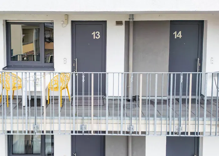 Modernes Studio-apartment Mit Balkon Und Privatem Stellplatz Fuer Bis Zu 4 Personen Nur Wenige Minuten Von Der Innenstadt & Mosel Entfernt * Koblenc